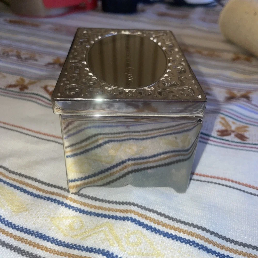 Filigree Silver Things Remembered Keepsake Metal Trinket box Pearl Detail‎